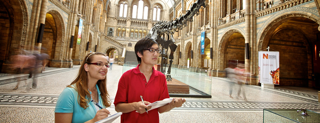 LISA-Sprachreisen-Schueler-Young-Adults-Englisch-England-London-Camperwell-Freizeit-Programm-Museum